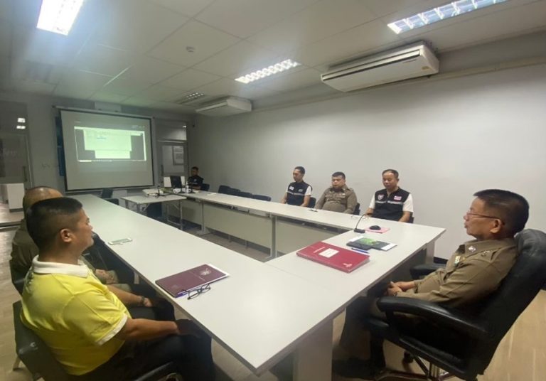 ประชุมรับมอบนโยบายของ ตร.เรื่องสถานะคดีอาชญากรรมทางเทคโนโลยี ณ ห้องศูนย์ปฏิบัติการสถานีตำรวจภูธรเมืองสุโขทัย