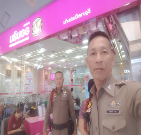 ออกตรวจจุดเสี่ยง จุดล่อแหลมร้านสะดวกซื้อในพื้นที่ เพื่อป้องกันเหตุ สร้างความอุ่นใจ และรักษาความปลอดภัยให้แก่ประชาชน