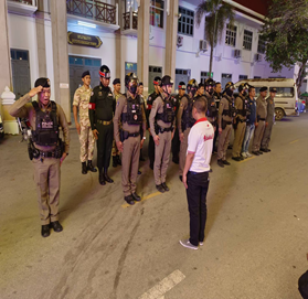 ร.ต.อ.ศุภกร โกยรัตโกศล รอง สวป. สภ.เมืองสุโขทัย , ร.ต ท. เดชา ไตรรัตน์ รอง สว.สส. สภ.เมืองสุโขทัย พร้อมกับพวกรวม 16 นาย โดยมีนายสมลักษ์  ยกน้อยวงษ์ รองผู้ว่าราชการจังหวัดสุโขทัย พร้อมเจ้าหน้าที่ฝ่ายปกครอง , ทหาร(สห.) , EOD ร่วมกันปล่อยแถว ตรวจรักษาความสงบเรียบร้อยงานสักการะพระแม่ย่า ประจำปี 2568