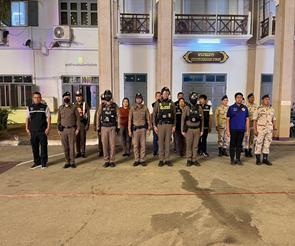 ร.ต.ท.ทรงศักดิ์  นาควิจิตร รอง สว.(ป.) สภ.เมืองสุโขทัย , ร.ต อ. ไว  โกฎผักแว่น รอง สวป. สภ.เมืองสุโขทัย พร้อมกับพวกรวม 16 นาย โดยมีนายสมลักษ์  ยกน้อยวงษ์ รองผู้ว่าราชการจังหวัดสุโขทัย พร้อมเจ้าหน้าที่ฝ่ายปกครอง , ทหาร(สห.) , EOD ร่วมกันปล่อยแถว ตรวจรักษาความสงบเรียบร้อยงานสักการะพระแม่ย่า ประจำปี 2568