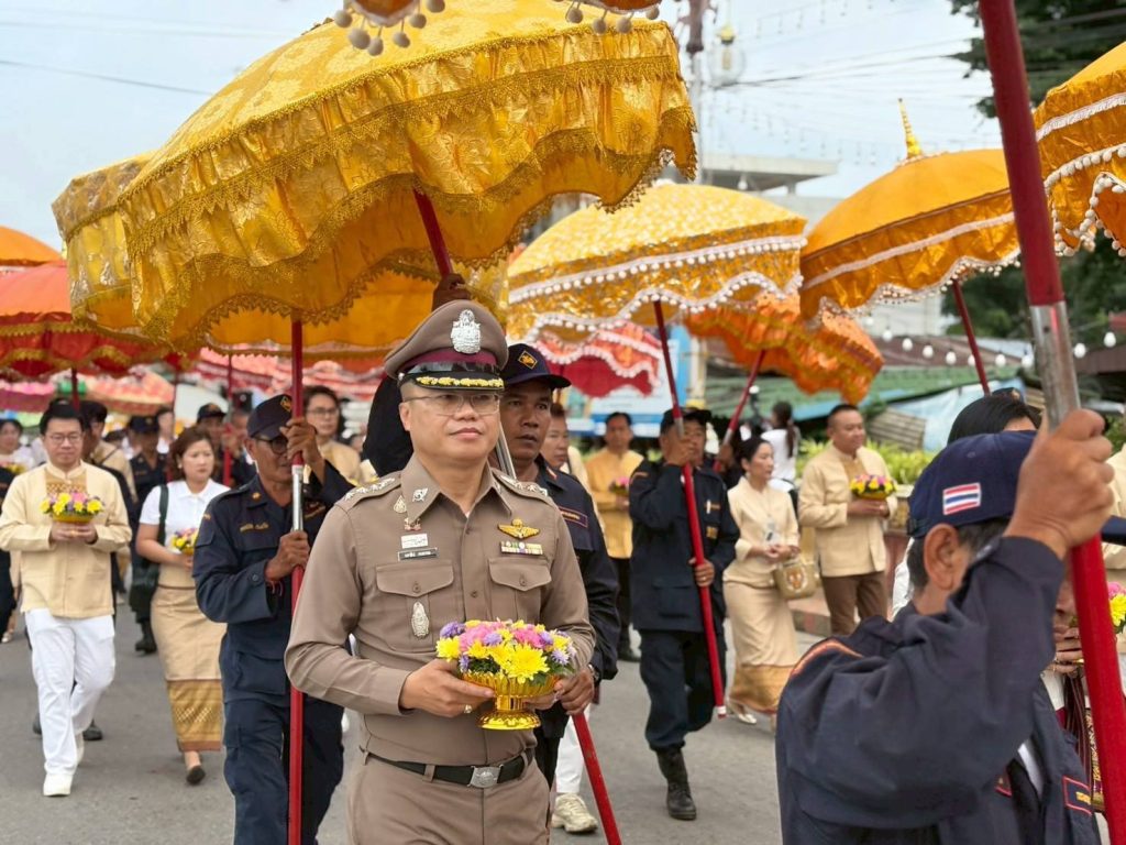 เข้าร่วมพิธีถวายพระพุทธธรรมจักร องค์ที่ ๑๕๒